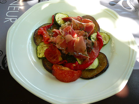 Cour Honneur Avignon 2009 09 20 antipasti Antipasti du soleil et chiffonnade de jambon cru