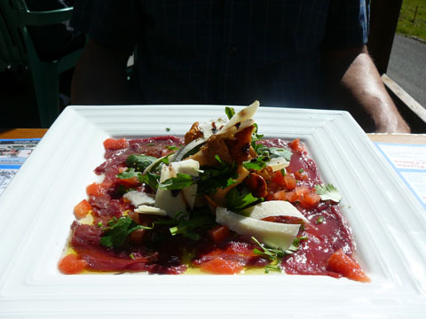 Carpaccio de biche roquette et champignons Carpaccio de biche roquette et champignons
