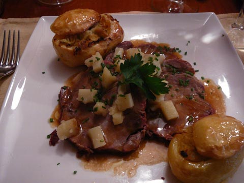 Restaurant Au Chat Noir, Lausanne Rôti de porc au lard et au paprika Rôti de porc au lard et au paprika