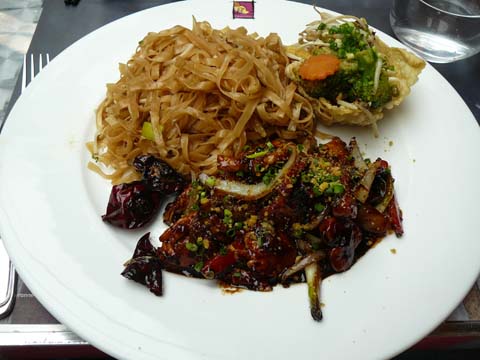 Restaurant l'Indochine, Lausanne Emincé de poulet Tu Xuyen Emincé de poulet Tu Xuyen