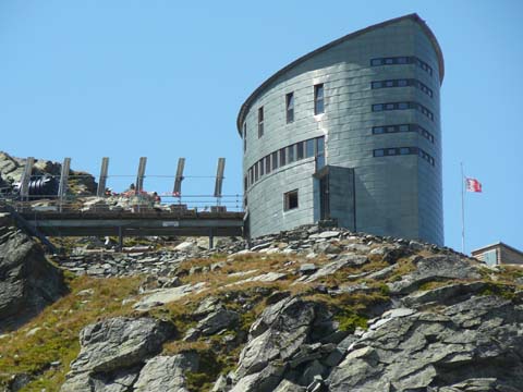 Cabane du Vélan Cabane du Vélan