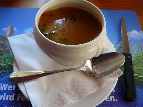 Potages aux légumes taillés