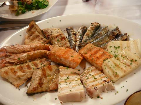 Grillade mixte (pour deux personnes) Grillade mixte (pour deux personnes)