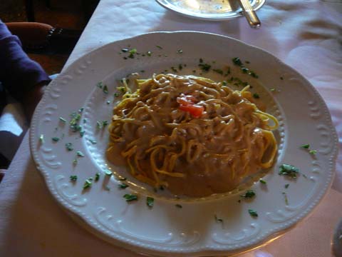 Tagliolini à la sauce de Curtefranca blanc Tagliolini à la sauce de Curtefranca blanc