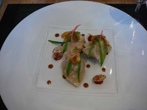 L'artichaut violet et ricotta en raviole L'artichaut violet et ricotta en raviole