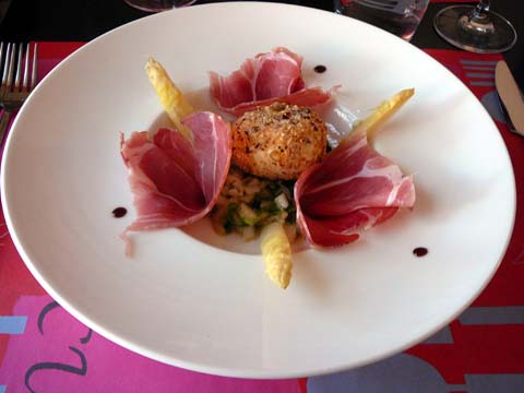 Oeuf mollet pané aux noisettes et asperges Oeuf mollet pané aux noisettes et asperges