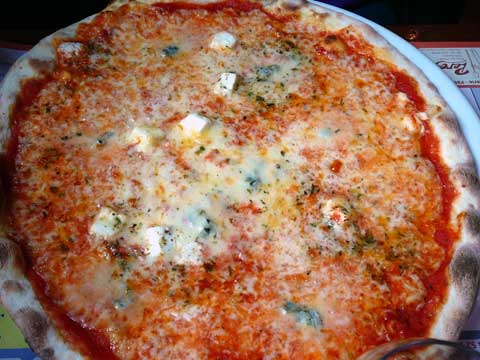terrasse-bussigny-pizza-fromage