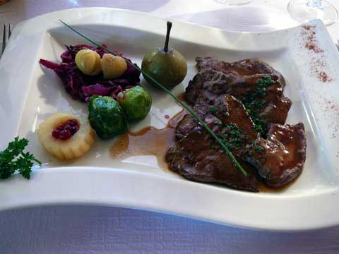 Médaillons de chamois du pays, garniture de chasse