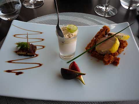 Tapas autour du foie gras : Foie gras au naturel, crème glacée au foie gras et pain d'épice, foie gras poêlé et figue