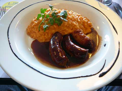 Saucisse à rôtir, risotto à la tomate