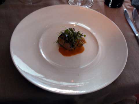 Cubisme de thon rouge rôti à la flamme, caviar d'agrumes en infusion de bergamote