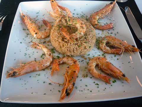 Portugais Genève - Petites gambas sauvages poêlées au Piripiri