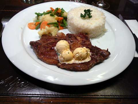 Parisienne de boeuf au café de Paris, riz, légumes du jour