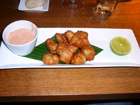 Tori No Karaage (beignets de poulet), mayonnaise aux piments et au citron vert