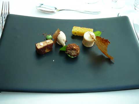 Foie gras de canard; pumpernickel; oseille