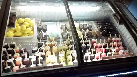 Glaces Gelateria Gelaty, Aoste, Italie