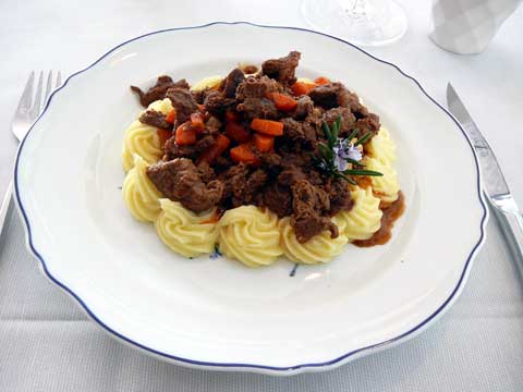 Goulash au paprika, purée