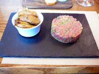 Tartare au couteau et pommes de terre country