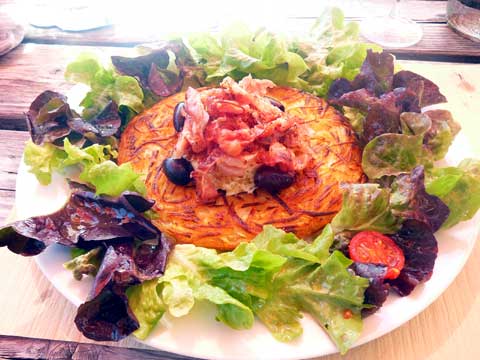 Roesti Chevrier (chèvre de Forel, lardons, olives)