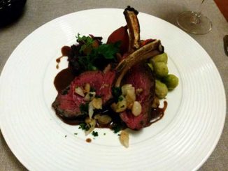 Rack de cerf sauce au pinot noir