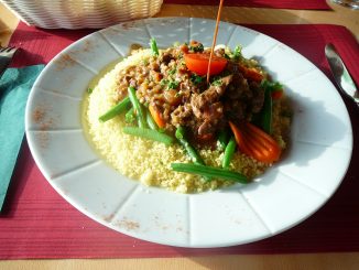 Emincé de boeuf aux petits légumes, semoule de blé