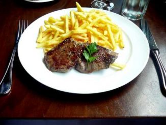 Rumsteck de boeuf nature, frites