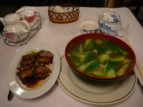 Soupe de nouille et porc laqué