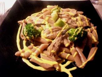 Penne di Gragnano, anchois, broccoli, sauce à l'oeuf