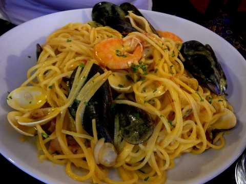 Spaghetti aux gambas et vongole
