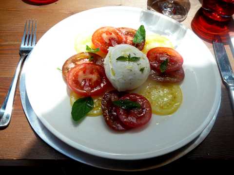 Tartare de tomates et burrata