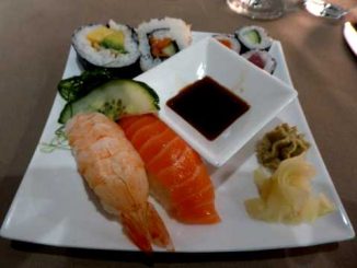 Petite assiette de sushis