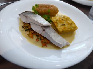 Filet de féra cuisson basse température sur velouté de moules safrané