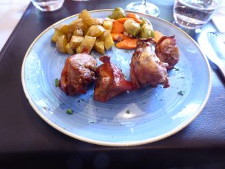 Porceddu sardo al forno con patate e verdure