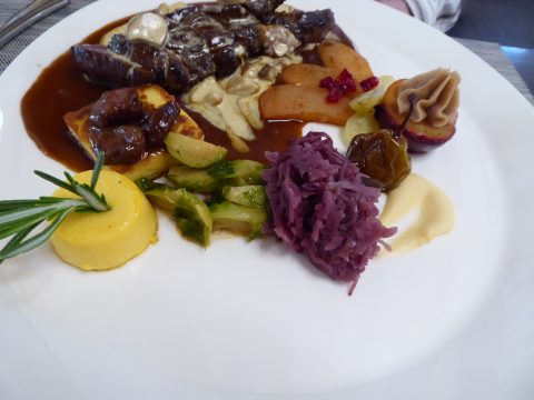 Restaurant l'Etape, Saxon -Filet de cerf à la crème de bolets