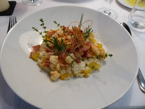 Risotto à la courge, gambas, pancetta