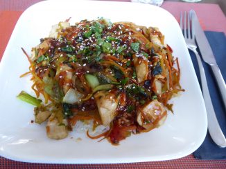 Wok de poulet, façon thaï