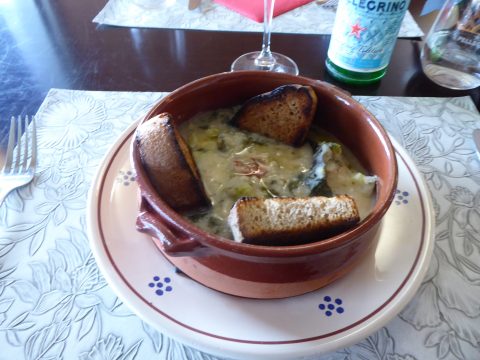 Soupe aux cime di rapa et à la crème de haricots blancs