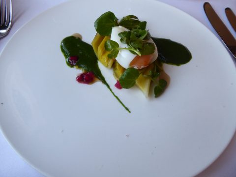 Oeuf parfait, fondue de poireau, cresson
